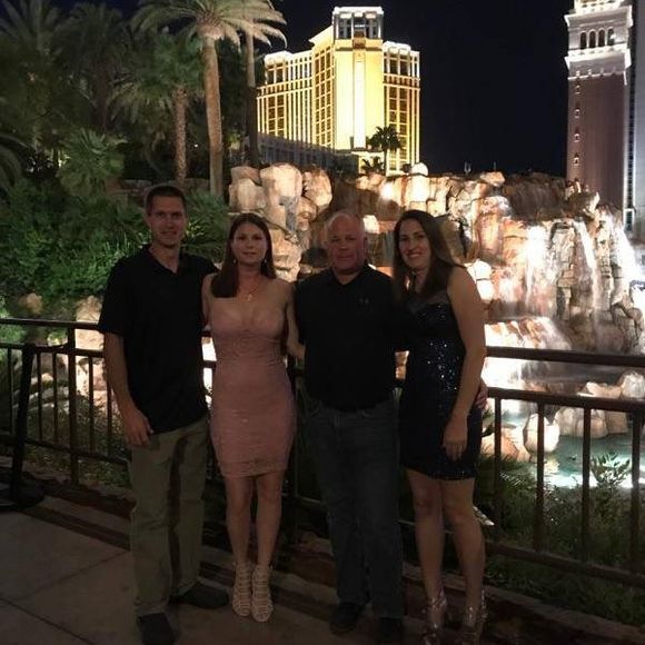 Meet your Posher, Lisa - Picture 1 of 1